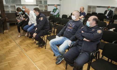 Okrivljenici za palež vikendice Radovana Ortynskog izlaze iz pritvora