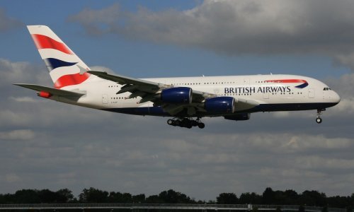 Velika Britanija će možda promijeniti pravila karantene za putnike