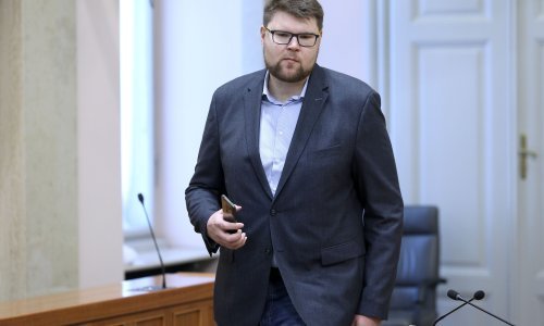 Grbin: Plenković od Karamarka samo pristojniji u izričaju - ton isti, slika drugačija
