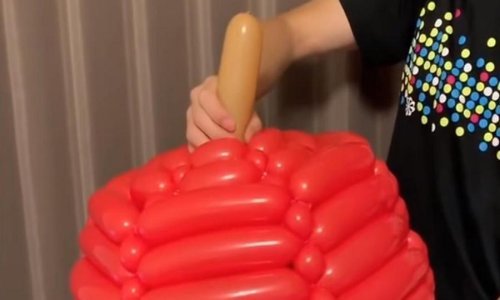 Frajer napravio savršenu jabuku od balona