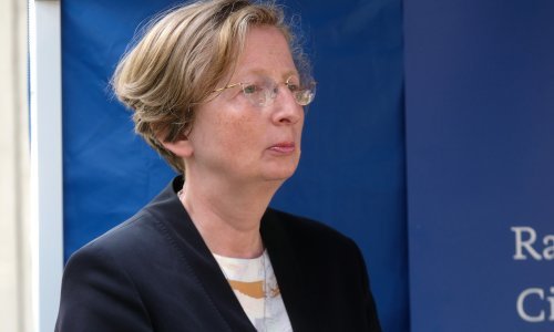 Markotić apelira na bjegunce s Brača: Ako ste bili u kontaktu s oboljelima, javite se svom liječniku ili epidemiologu