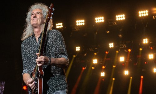 Zbog entuzijastičnog vrtlarenja, gitarist grupe Queen neko vrijeme neće moći hodati