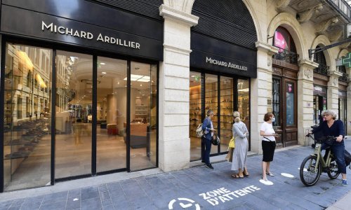 U Italiji i dalje više od tisuću novozaraženih dnevno, Francuska kreće u popuštanje mjera