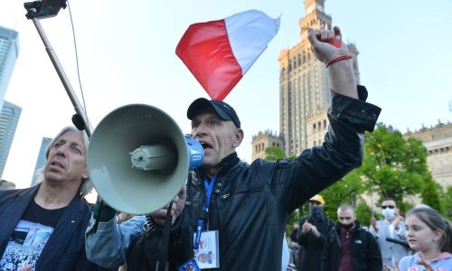 U Poljskoj se održavaju predsjednički izbori iako birališta nisu otvorena