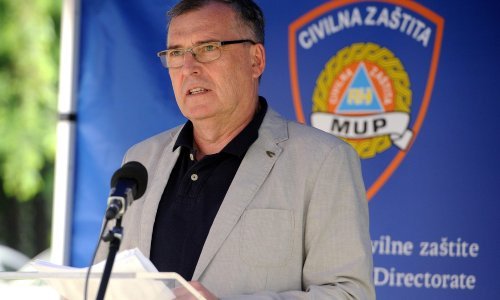 Capak: Ne vidim problem da ljudi u samoizolaciji glasaju na izborima ako nose maske