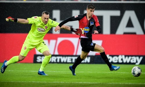 Proslavljeni njemački golman u Berlin stiže kao zamjena za legendarnog napadača