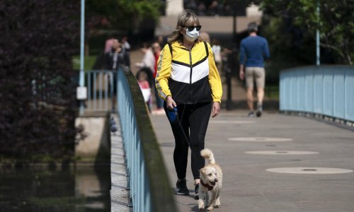 Novčane kazne za kršenje mjere fizičke udaljenosti u Britaniji, ugostiteljski objekti otvorit će najranije u srpnju