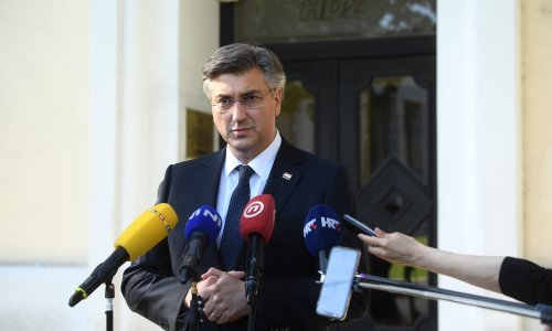 Plenković otkrio da će država plaćati najam stanova žrtvama potresa. Naslutio i da bismo mogli skoro na birališta, ali i da računa na Krstičevića