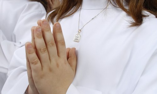 Podjela sakramenata u doba epidemije: Pričesti kreću od 1. lipnja, krizme tek najasen