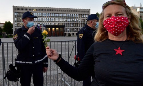 Dva nova slučaja zaraze i još jedna smrt od koronavirusa u Sloveniji