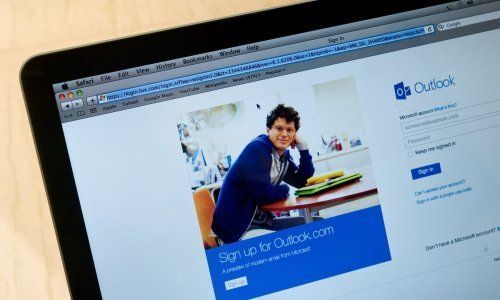 Kako dodati potpis u Microsoft Outlook? Znamo dva načina