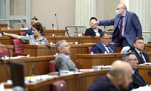 Sabor će već danas raspravljati o raspuštanju, no odluka pada u ponedjeljak