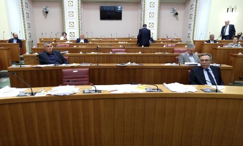 Hrvatski sabor u ponedjeljak odlučuje o svom raspuštanju