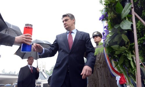 Milanović: Na današnji dan 1941. Ante Pavelić izručio je Mussoliniju najveći dio Dalmacije. Da se ne zaboravi...