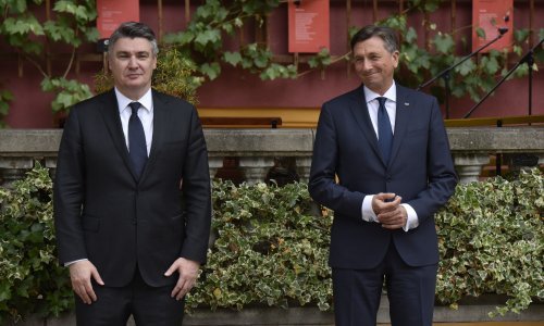 Pahor i Milanović sigurni da će Slovenci pohrliti na ljetovanje u Hrvatsku, kod nas imaju oko sto tisuća nekretnina i plovila