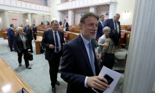 Sabor raspušten nakon oproštajnog cirkusa s Marasom i Jandrokovićem, izglasali i novu državnu odvjetnicu te rebalans proračuna