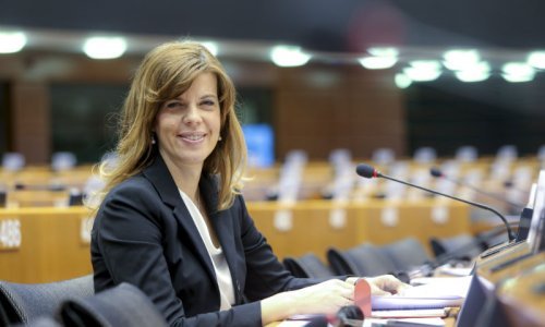 Proizvođači alkoholnih pića morat će milom ili silom navoditi količinu kalorija