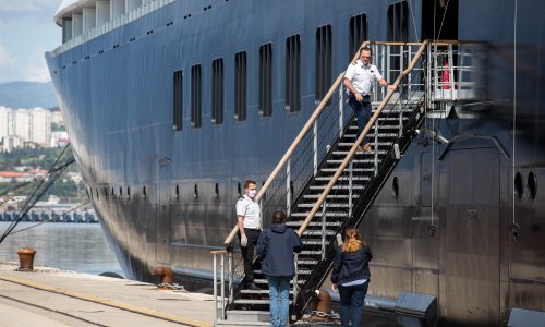 Koronavirus ih 'zaustavio' na pučini; oko 3500 hrvatskih pomoraca čeka na povratak