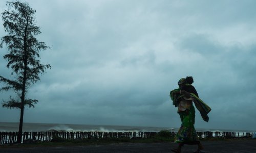 U Indiji i Bangladešu obilne kiše, približava se super ciklon