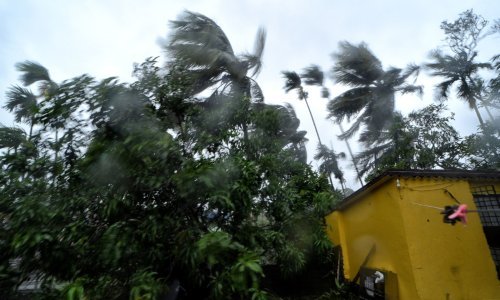 U Indiji i Bangladešu najmanje 14 poginulih zbog ciklona Amphan