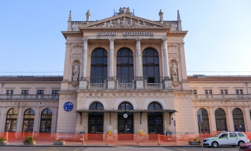 Zgrada Glavnog kolodvora u Zagrebu zatvorena zbog oštećenja, iz HŽ-a poručuju: Vlakovi i dalje voze