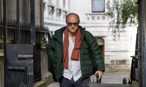 Pozivi britanskom premijeru da otpusti glavnog savjetnika zbog kršenja karantene