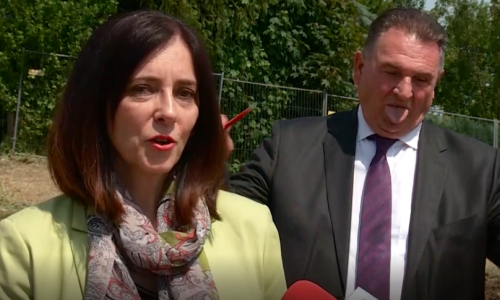 Čačić pokušao objasniti zašto se beljio iza leđa ministrice Divjak