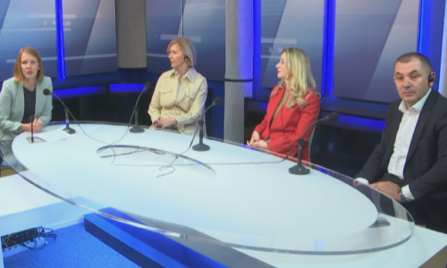 Vruća tema povratka u klupe: 'Situacija je sigurna, rizik od zaraze isti doma i u školi'