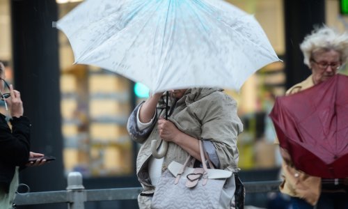 Od sredine dana opet kiša i grmljavina, temperatura ide i do 26 celzijevaca