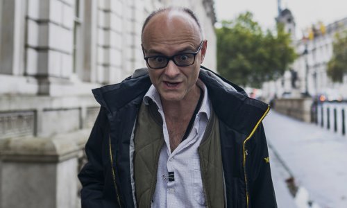 Usred stroge karantene odveo je ženu sa simptomima i sina na drugi kraj zemlje: Tko je Dominic Cummings, arhitekt Brexita i najveće afere koronakrize