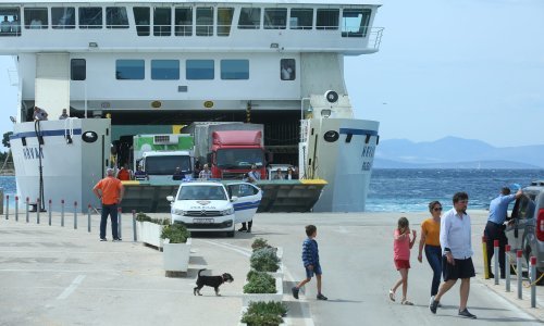 Pritisak otočana urodio plodom: Odgođeno poskupljenje karata za trajekte