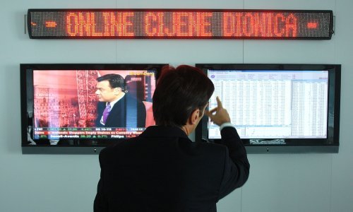 Jačanje epidemije zabrinulo ulagače na burzi, Crobex u padu