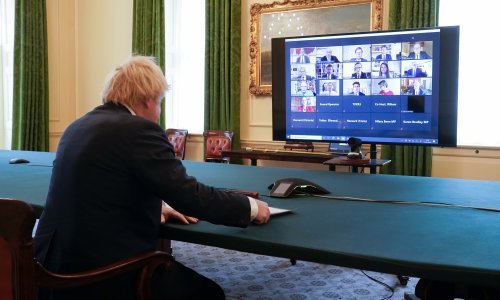 Zbog Cummingsa zastupnici 'izrešetali' Borisa Johnsona, on zamuckivao i pokušavao se obraniti