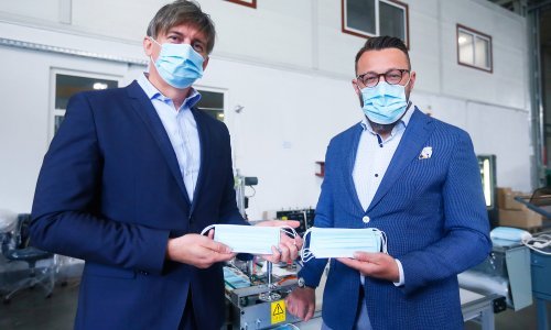 Toaletnim papirom mogli bi obujmiti planet Zemlju čak 95 puta, a sad su prvi u Hrvatskoj zagrizli u proizvodnju jednokratnih kirurških maski koje su stranci razgrabili