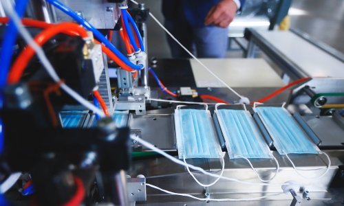 Državna blagajna je prazna, ako se hitno ne počne slijevati europski novac, slijedi nam veliki val otkaza