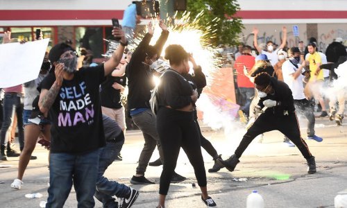 Šef policije Minneapolisa ispričao se obitelji ubijenog crnca