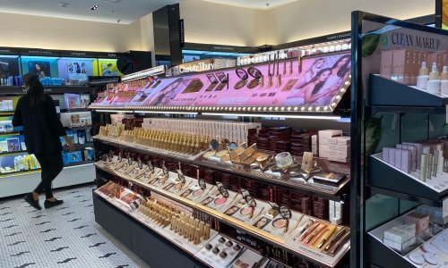 Američki laboratorij u skupini kozmetičkih proizvoda za akne otkrio benzen