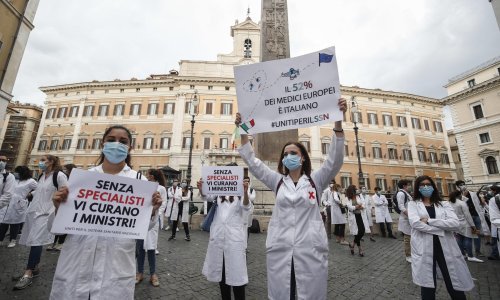 U Italiji tisuće liječnika na prosvjedima traže zdravstvenu reformu