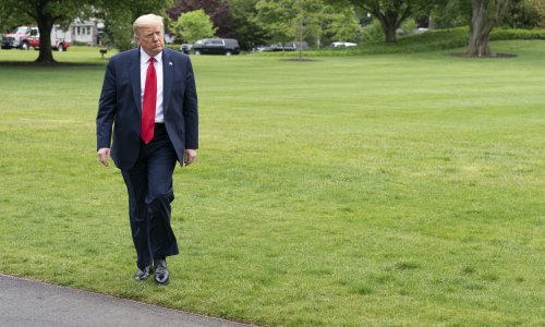 Trump za sada neće preuzeti kontrolu nad Nacionalnog gardom, vojska spremna za intervenciju
