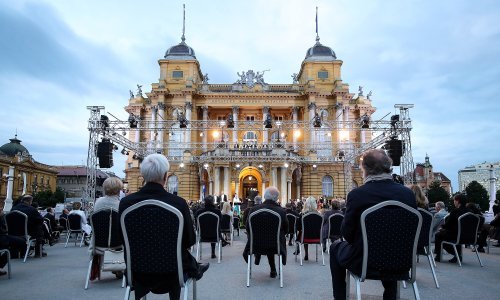 Dan državnosti obilježen svečanim koncertom ispred zagrebačkog HNK
