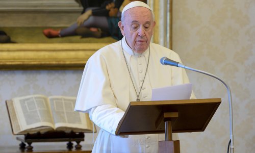 Papa donirao milijun eura za pomoć pogođenima koronakrizom