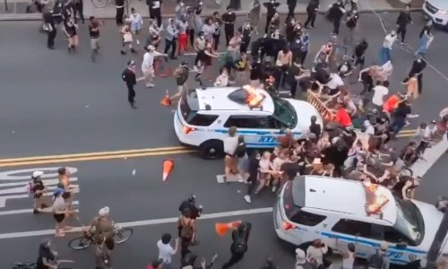 Nemiri u SAD-u petu noć zaredom; pojavila se snimka policijskog vozila kako nasrće na ljude