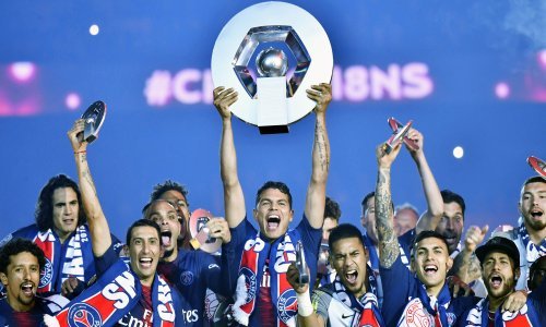 PSG ponudio 60 milijuna eura za srpskog veznjaka u nadi da će tako preteći Real Madrid, Barcelonu, Manchester United i druge velikane