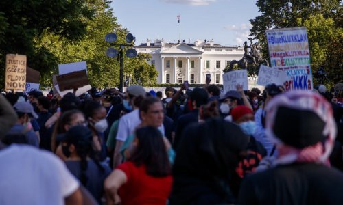U SAD-u rekordnih 54.000 novozaraženih COVID-om u jednom danu