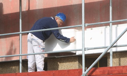 Doznajte kada kreće natječaj za energetsku obnovu obiteljskih kuća, koliko novca možete dobiti i što vam je sve nužno za prijavu