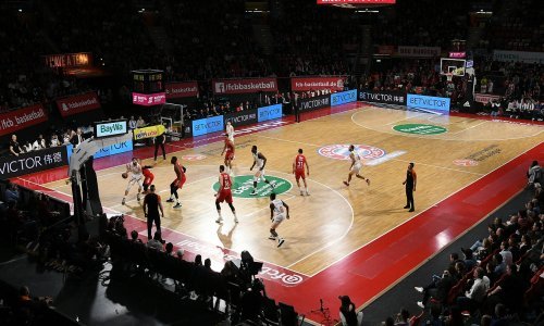 Košarkaše na završnom turniru njemačkog prvenstva potiču da to nose, nisu obavezni, ali za svaki slučaj, ako se dogodi najgore