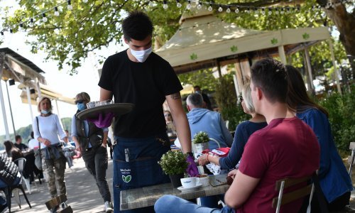 Koronavirus u Srbiji preko noći 'nestao' kod više od 4000 zaraženih