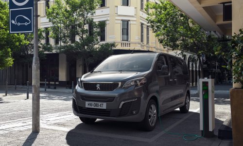 Peugeot e-Traveller; minibus s potpuno električnim pogonom dometa 230 ili 330 km