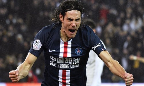 Nakon ovoga više nitko za Edinsona Cavanija neće moći reći da je razmažena zvijezda; primio se škara i ušao među ovce