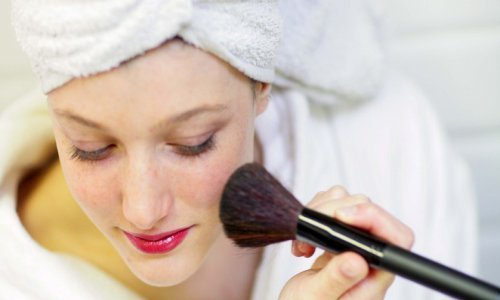 Chanel, Revlon i L'Oreal zbog tužbi odustaju od korištenja ozloglašenoga talka u svojim proizvodima